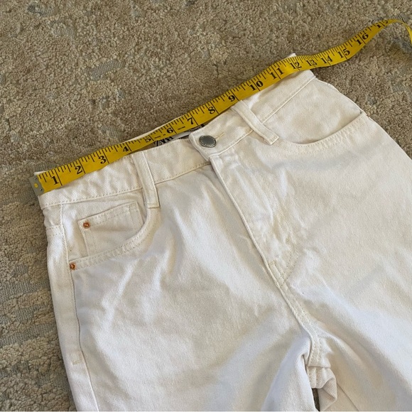 Zara Straight Leg Raw Ripped Hem White High Waisted Mom Jeans: 2 - Picture 5 of 9